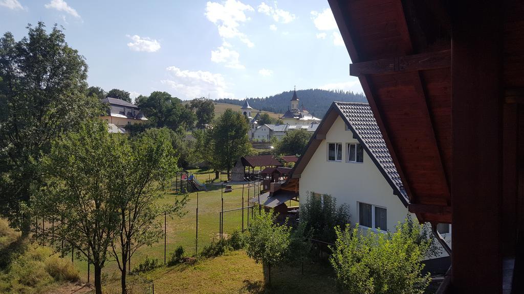 Casa de Vacanta Silvia Mînăstirea Humorului Exterior foto